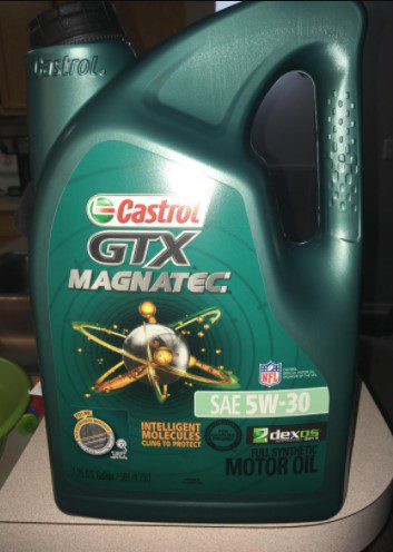 Castrol 03057 GTX MAGNATEC 5W-30