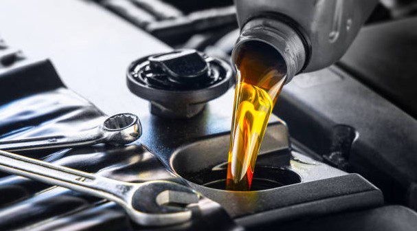 Proper functioning of motor oil 10w40 vs 10w60
