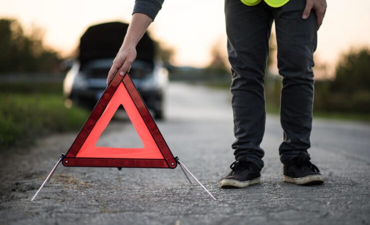 Essential Safety Tips When Your Vehicle Breaks Down on the Highway 2 Your Vehicle Breaks Down on the Highway